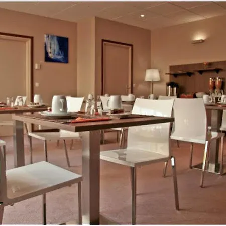Orion Haussman 3*