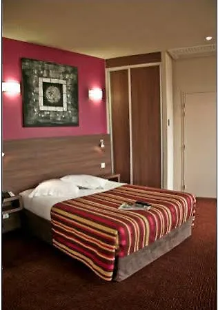 Orion Haussman 3*
