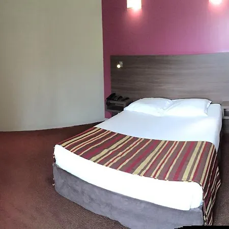 Orion Haussman Aparthotel 3*