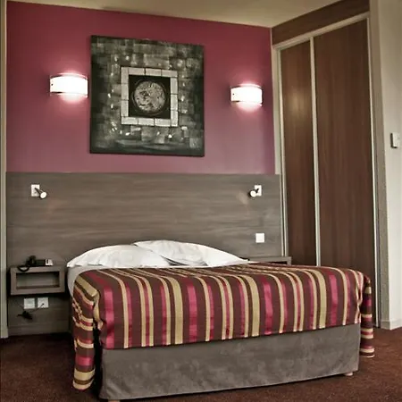 Orion Haussman 3*