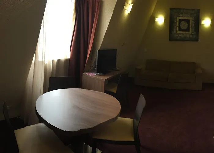 Apartahotel Orion Haussman 3*